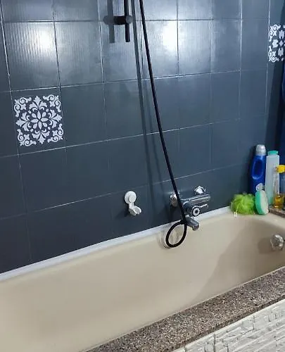 アパート Toma House