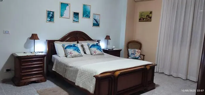 アパート Toma House