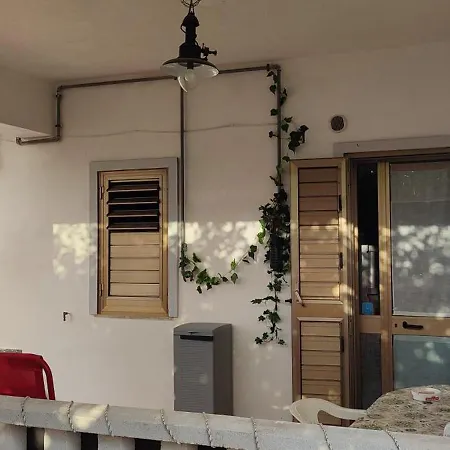 Apartment Toma House *